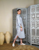 V-neck and collar embroidered design with front button and both side pockets, sleeves cuff folded style kaftan 2917 - قفطان