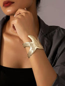 Starfish design cuff bangle 2660 - اكسسوارات