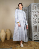 Embroidered collar and front lines and button style with klosh design and long sleeves cotton kaftan 2595 - قفطان